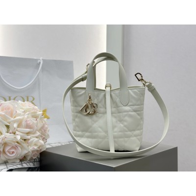 디올 뚜쥬르 버티컬 토트백 화이트 16*18*12