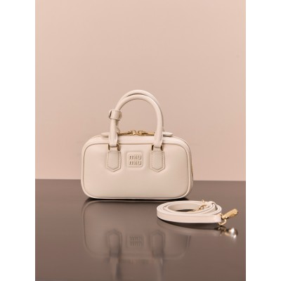 미우미우 아르카디 레더 미니 백 초크 화이트 5*10*19 