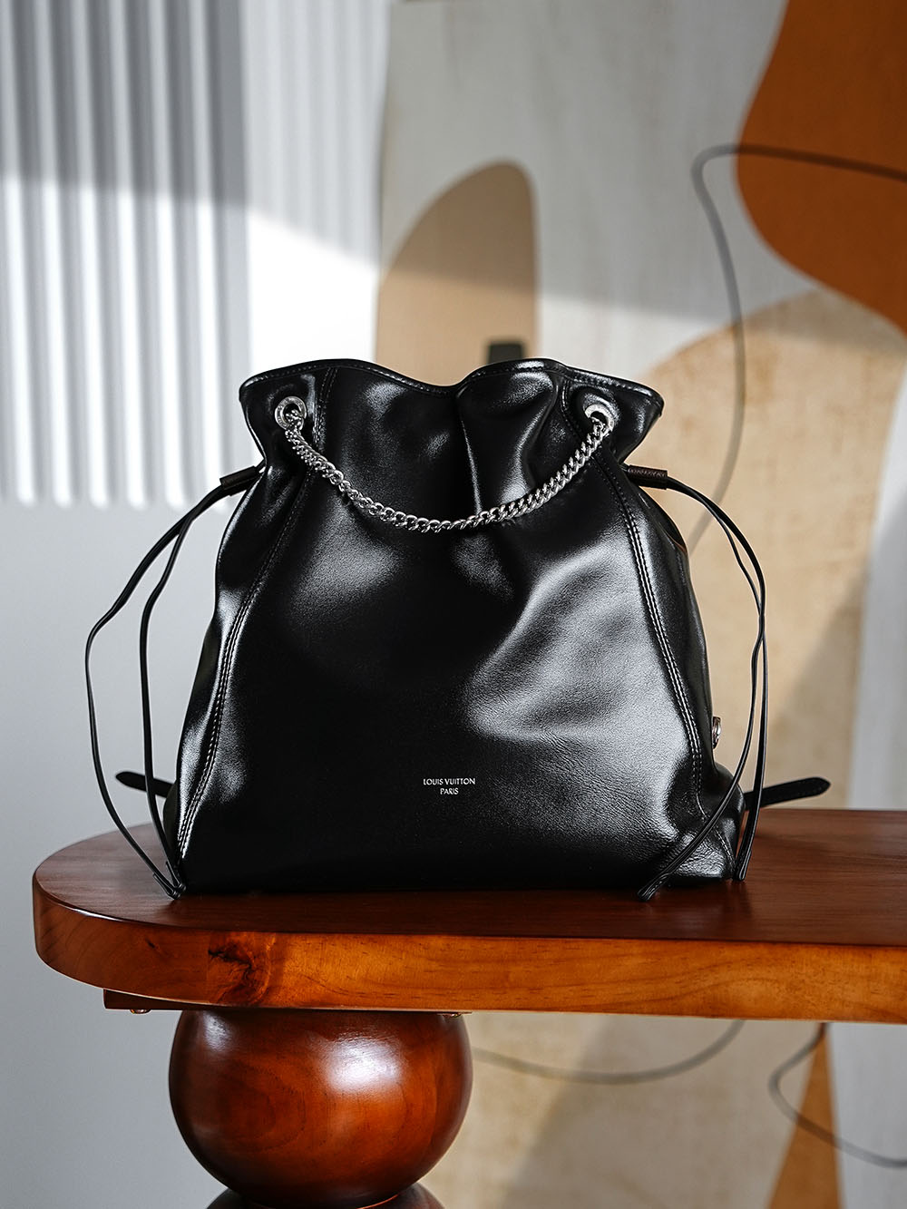 루이비통 오프 듀티 바이브 MM   M25545  33*24*11.5  