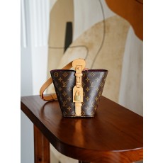 루이비통 올 인 BB M12925 16*18*12  900