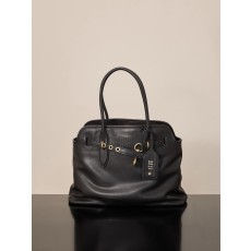 미우 미우 아벙츄어 나파 레더백 블랙 40*31*13 