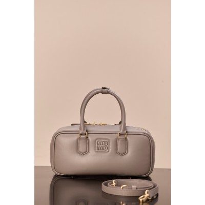 미우 미우 아르카디 레더 백 클레이 그레이 27*12*9 1220