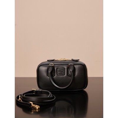 미우 미우 아르카디 가죽 토트백 - 블랙 5*10*19 980