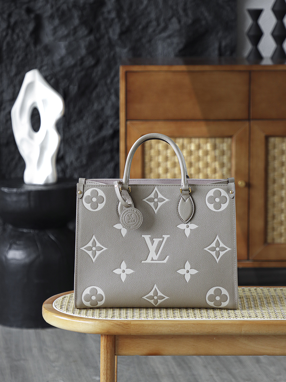 루이비통 온더고 MM 모노그램 앙프렝뜨 M45494 35*27*14