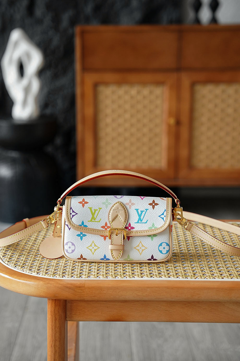 루이비통 무라카미 타카시 콜라보 나노 다이엔 M14194 19*10.5*6