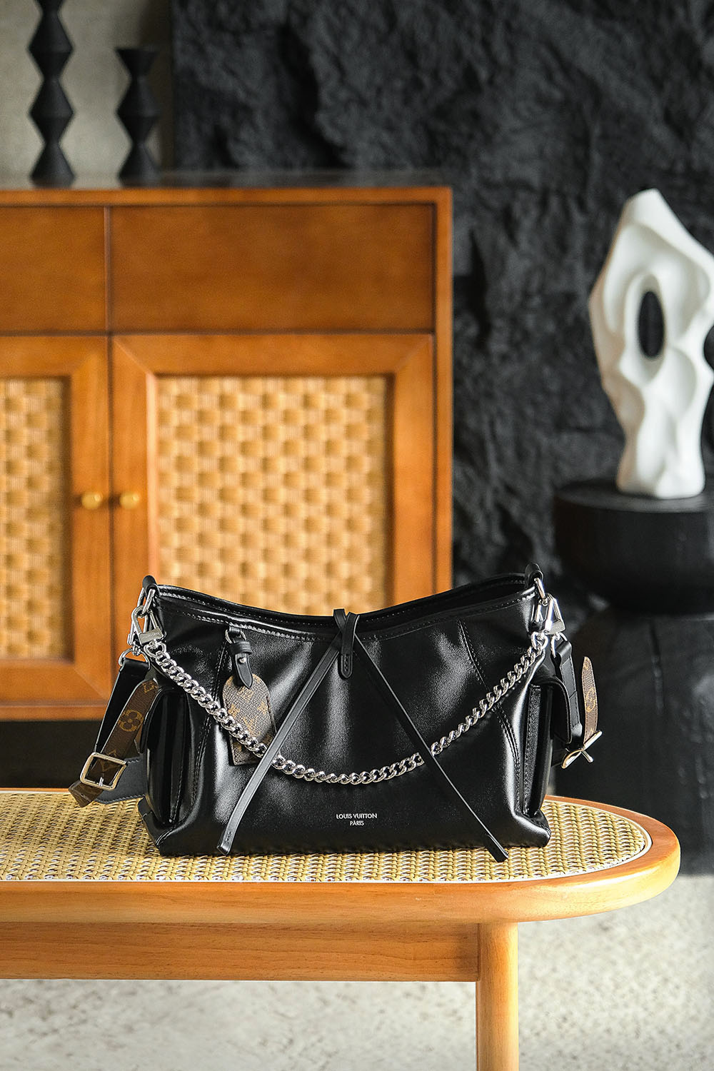 루이비통 캐리올 카고 바이브 PM M24861 33.5*23*15