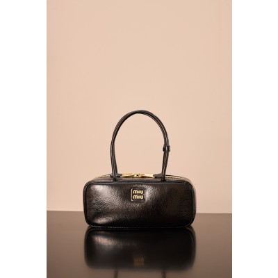 미우 미우 블랙 나플락 유광 페이던트 보백 스몰 토트백 겸 숄더백 28*12*9 1050