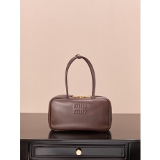 미우 미우 보 레더 탑 핸들 미디움 백 브라운 30*17*8.5 1100