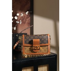 루이비통 도핀 MM M45958 25*17*10.5  1480