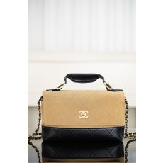 샤넬 핸들 장식의 라지 플랩 백  29*18*8