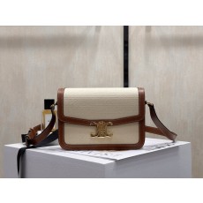 셀린느 트리옹프 백 텍스타일 카프스킨 미디움 191242 22.5*16.5*7  1000