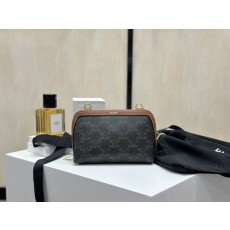 셀린느 트리옹프 미니 체인 클러치 백 10E382 16*11*8  580