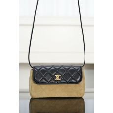 샤넬 25a 체인미니백 스웨이드  18x17x6