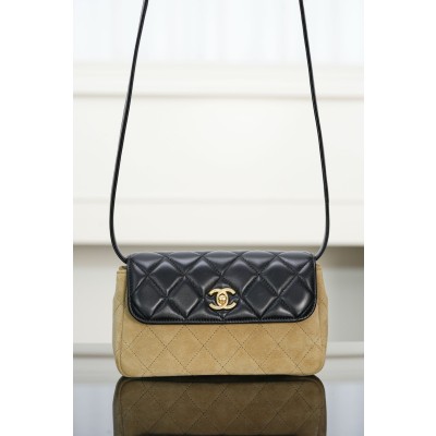 샤넬 25a 체인미니백 스웨이드  18x17x6