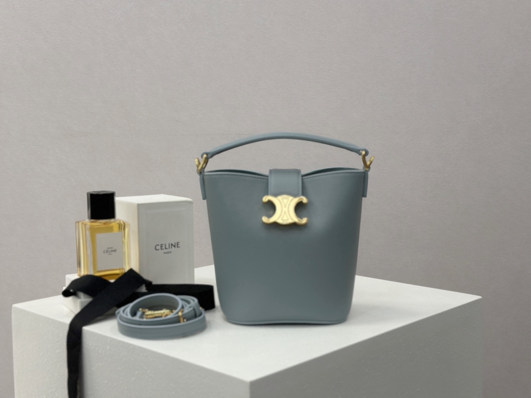 셀린느 루이즈 버킷 백 아이스블루 미니  10N473 13.5*16*10  1060