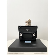 프라다 리나일론 사피아노 가죽 스몰 숄더백  2VD066 20*18*10 93