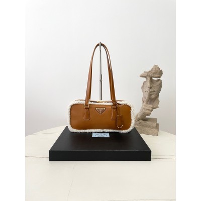 프라다  시어링 투핸드 백 브라운1BB124 27*12*6 380