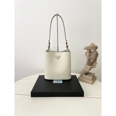 프라다 파니에 사피아노 가죽 백 화이트1BE080 21.5*22.5*13 