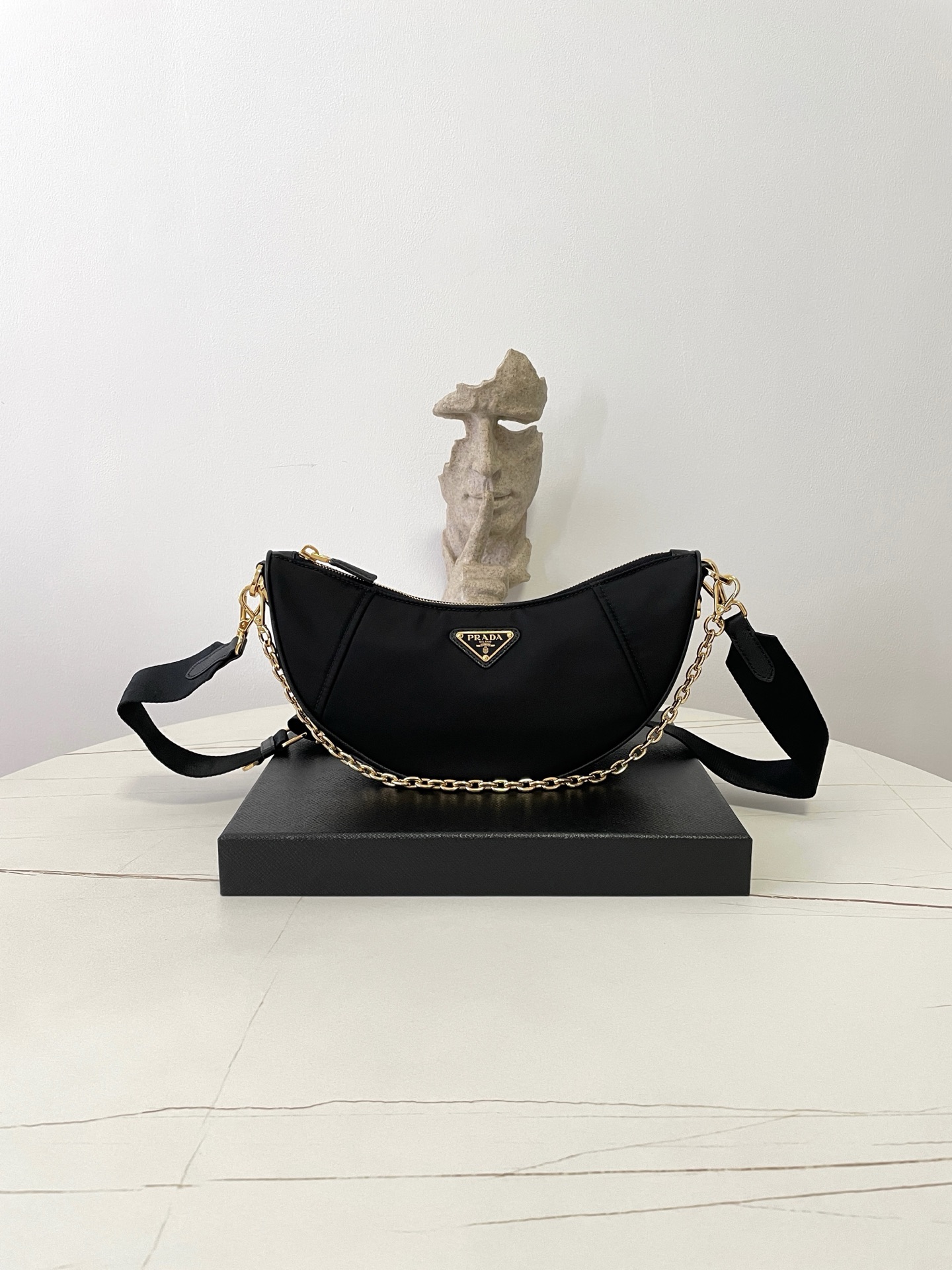 프라다 리나일론 숄더백 블랙 1BH222 100-70*55*40 