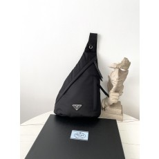 프라다 리나일론 가죽 숄더 스트랩 백팩2VZ092 37*26.5*10 630