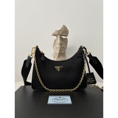 프라다 2005 리나일론 숄더백 금장 블랙 1BH204 23*17*6  
