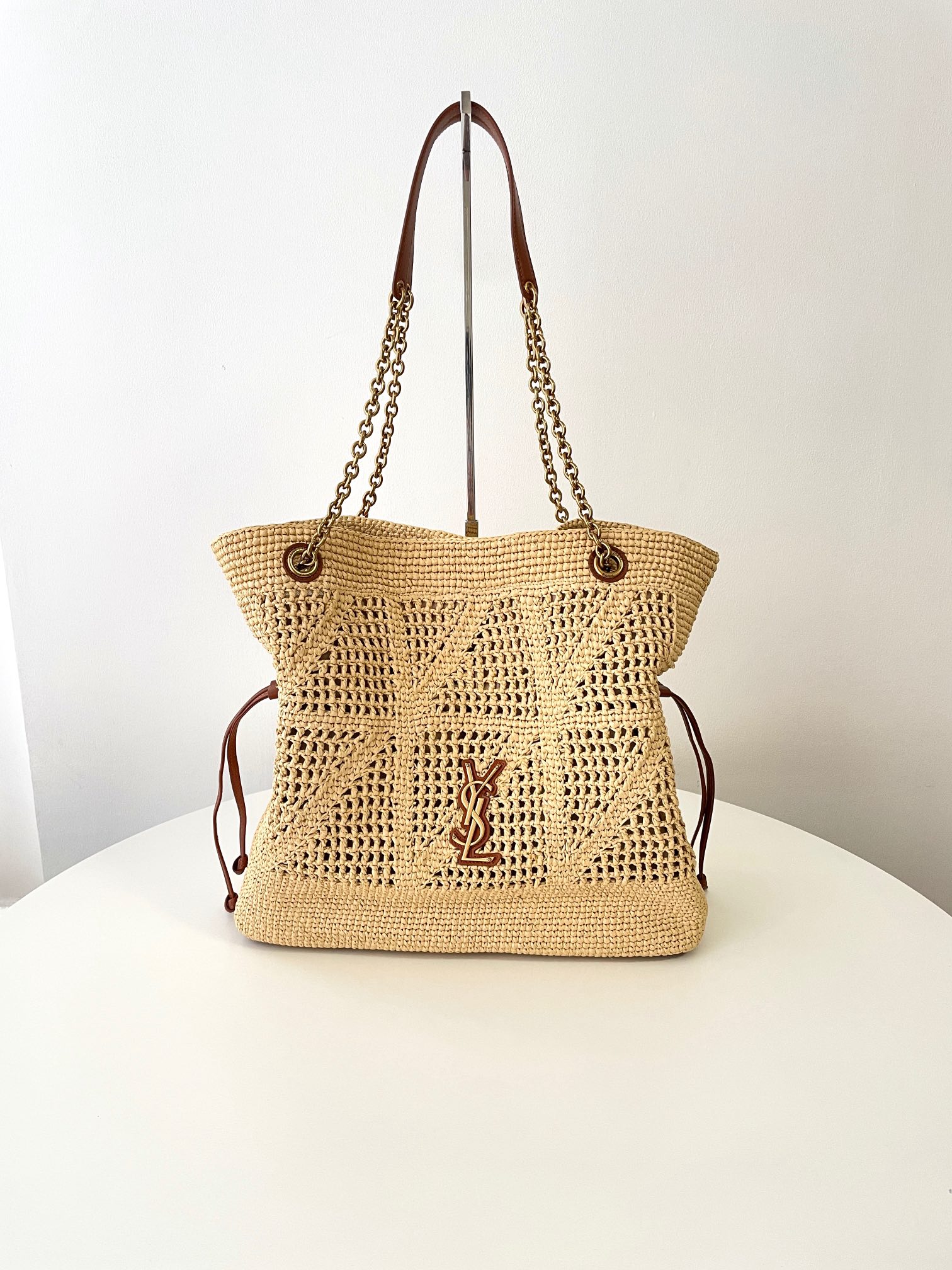 생로랑 라피아 맥시 토트백 베이지 838876 35*35*10 128