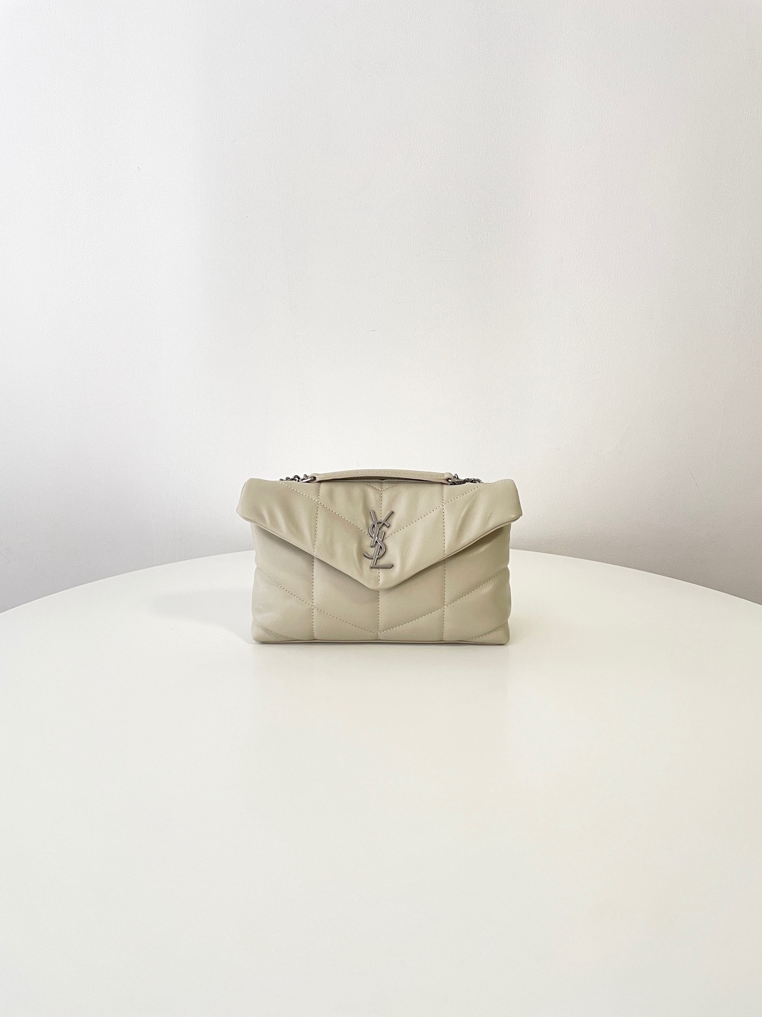 생로랑 루루 푸퍼 토이 숄더백 아이보리 759337 23*15.5*5.8 