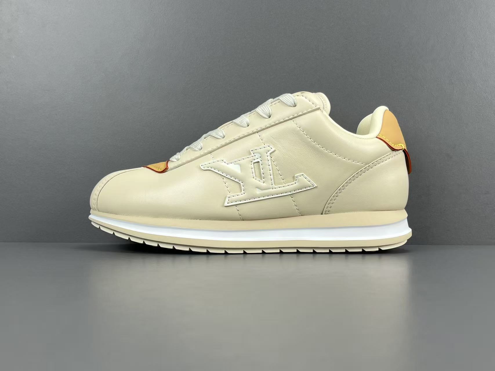 루이비통 LV 버터소프트 스니커즈 베이지 1AIKF4