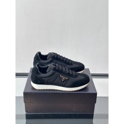 프라다 프랙스 스웨이드 스니커즈 