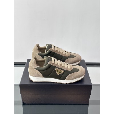 프라다 프랙스 스웨이드 스니커즈 
