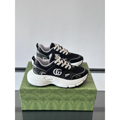 구찌 GG 엠보스 스니커즈 