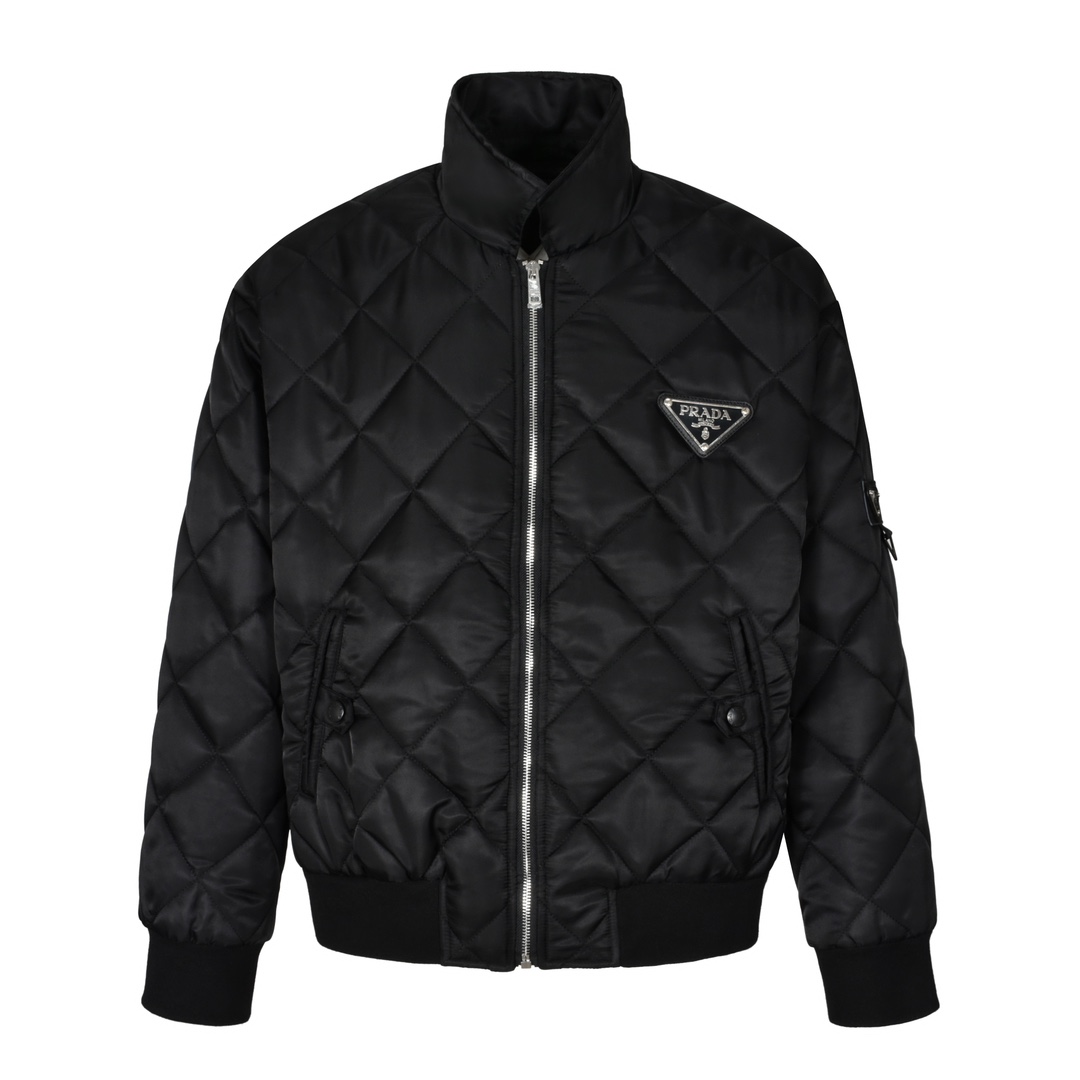 프라다 리나일론 퀼팅 블랙 재킷 