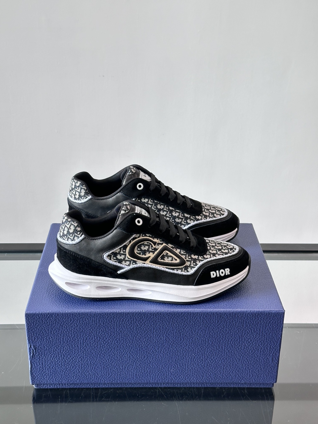 디올 B30 CD 스니커즈 