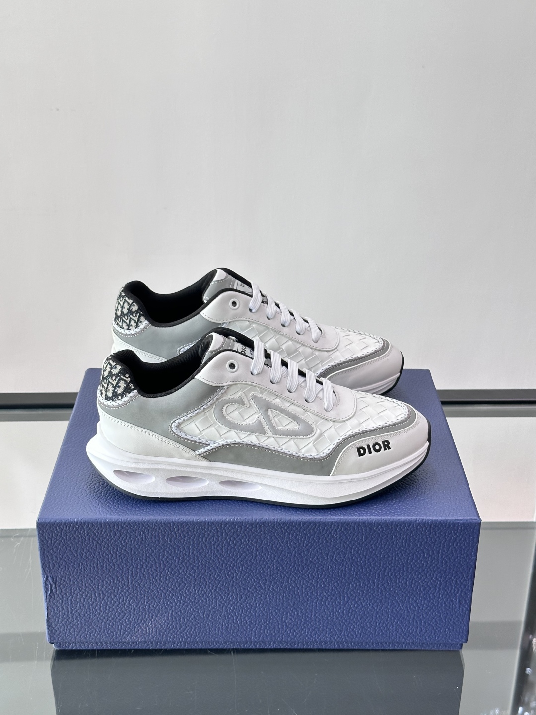 디올 B30 CD 스니커즈 