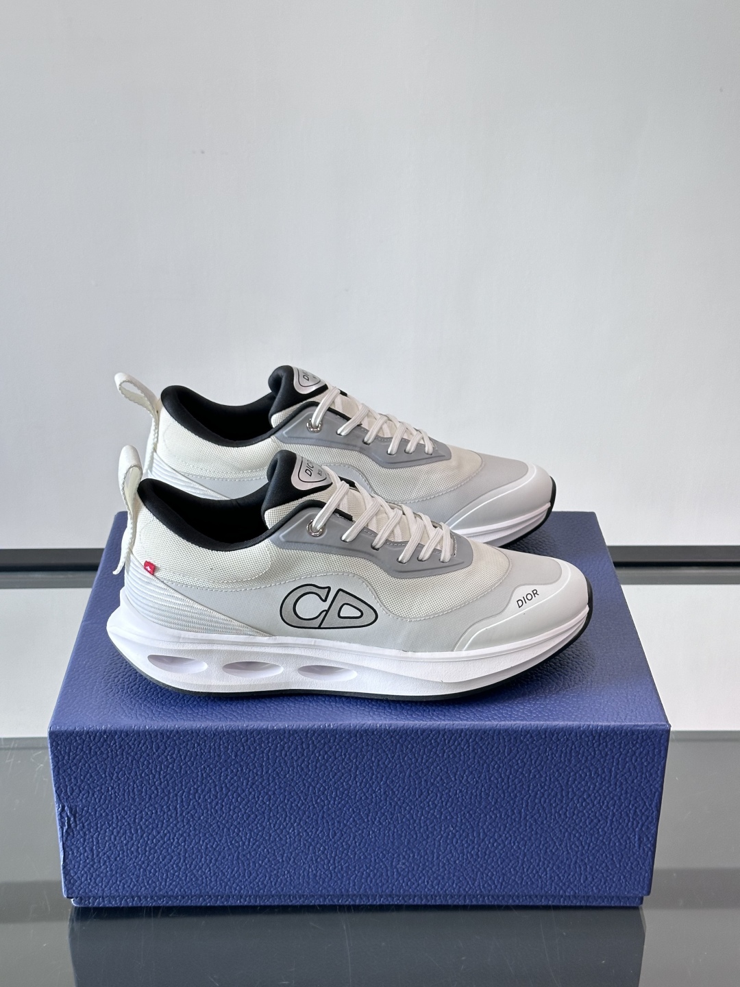 디올 B30 CD 스니커즈 