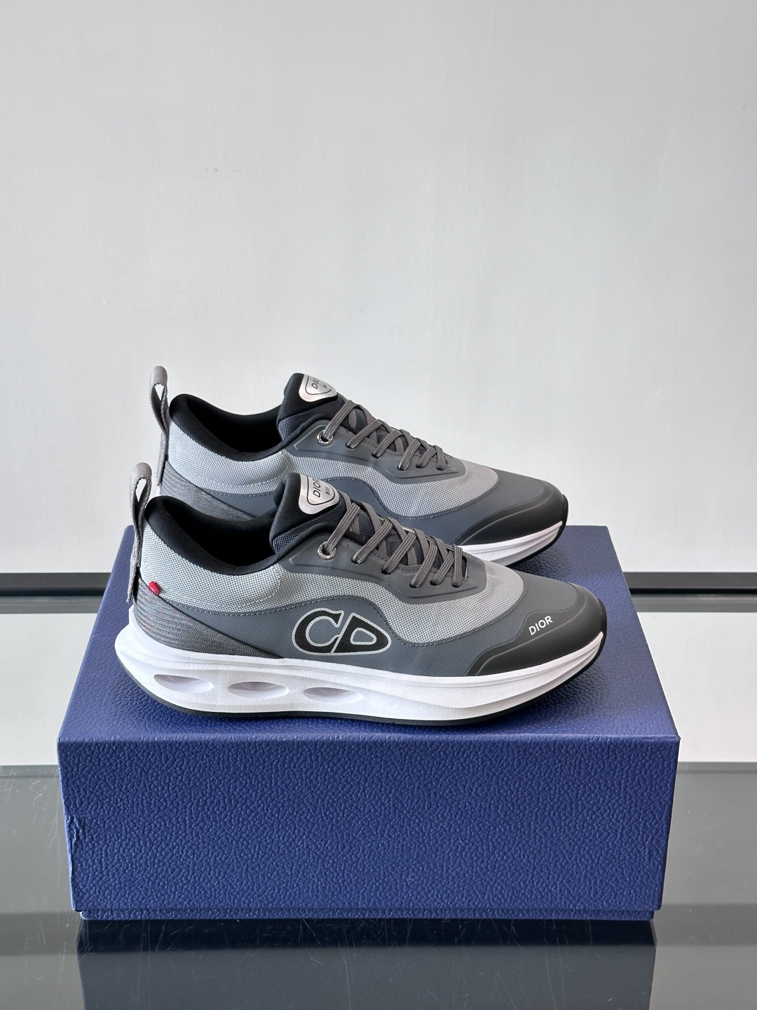 디올 B30 CD 스니커즈 