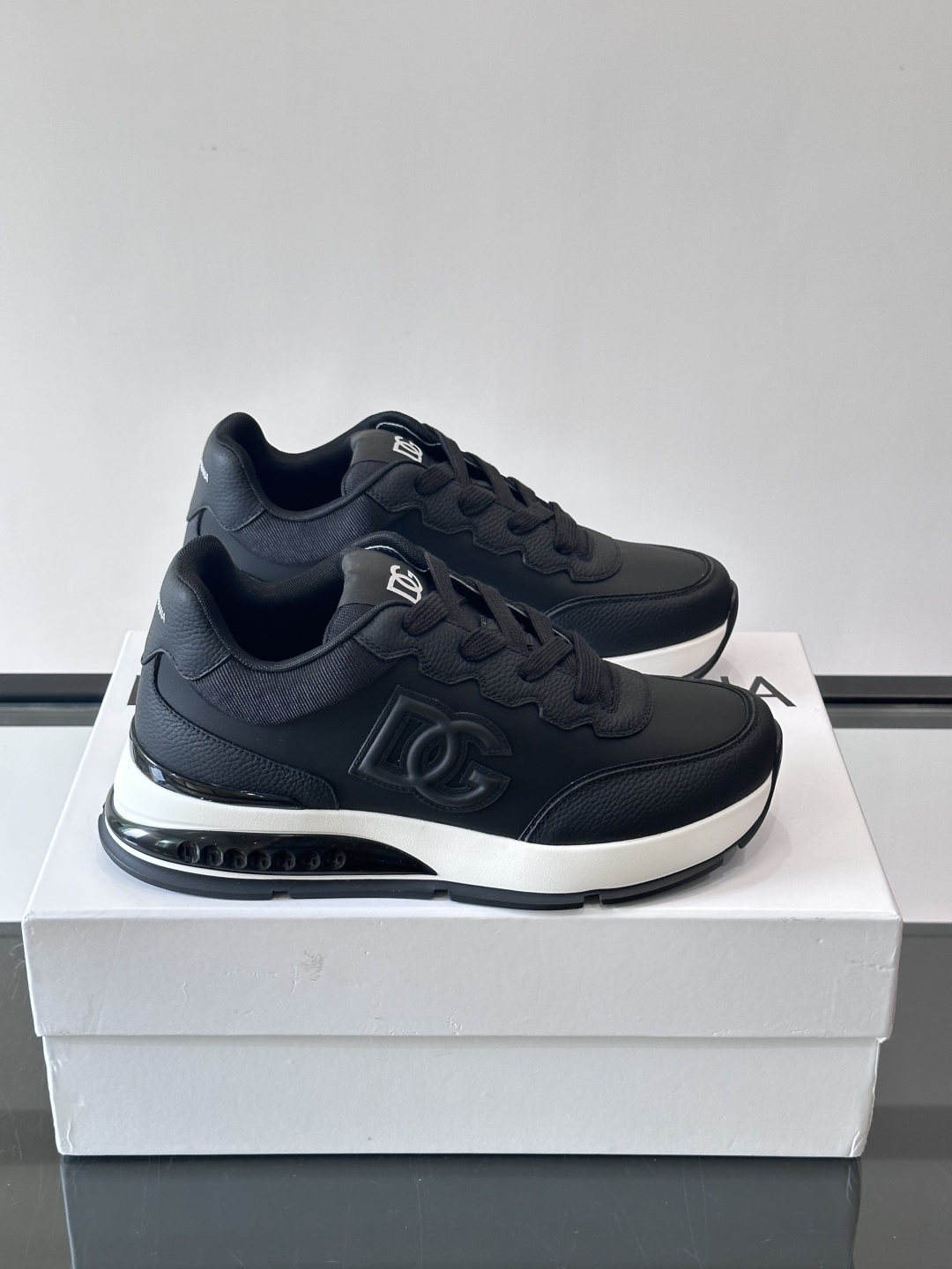 돌체앤가바나 러닝 스니커즈 