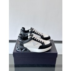 프라다 남성 스니커즈 