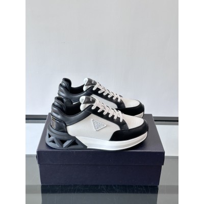 프라다 남성 스니커즈 