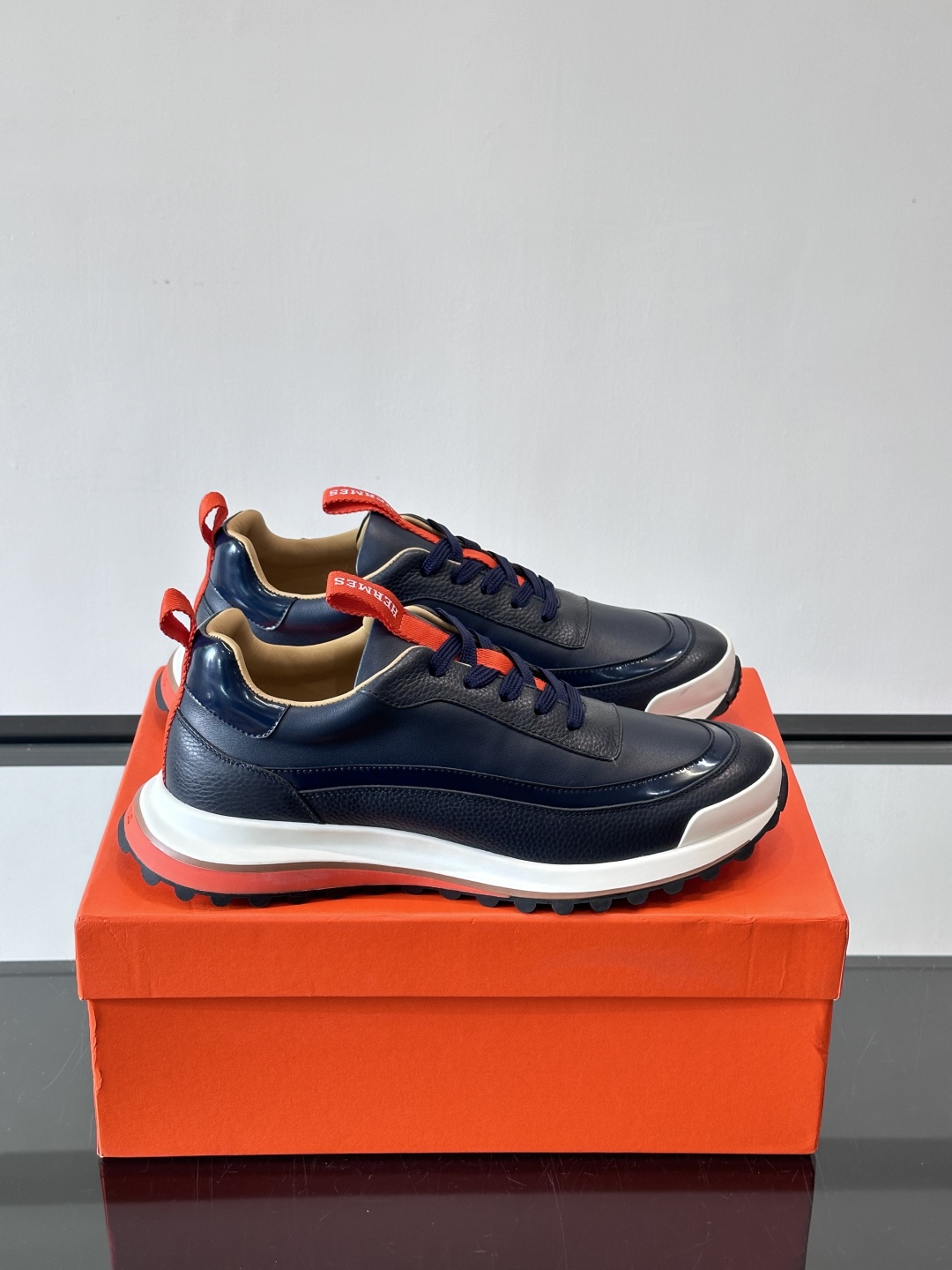 에르메스 바운싱 스니커즈 