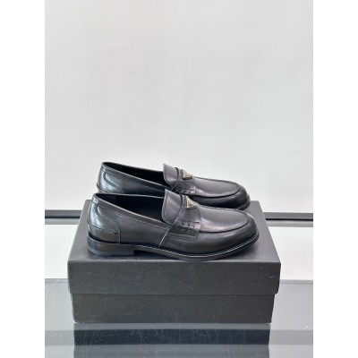 프라다 브러쉬드 로퍼 