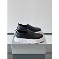 프라다 슬립온 블랙 