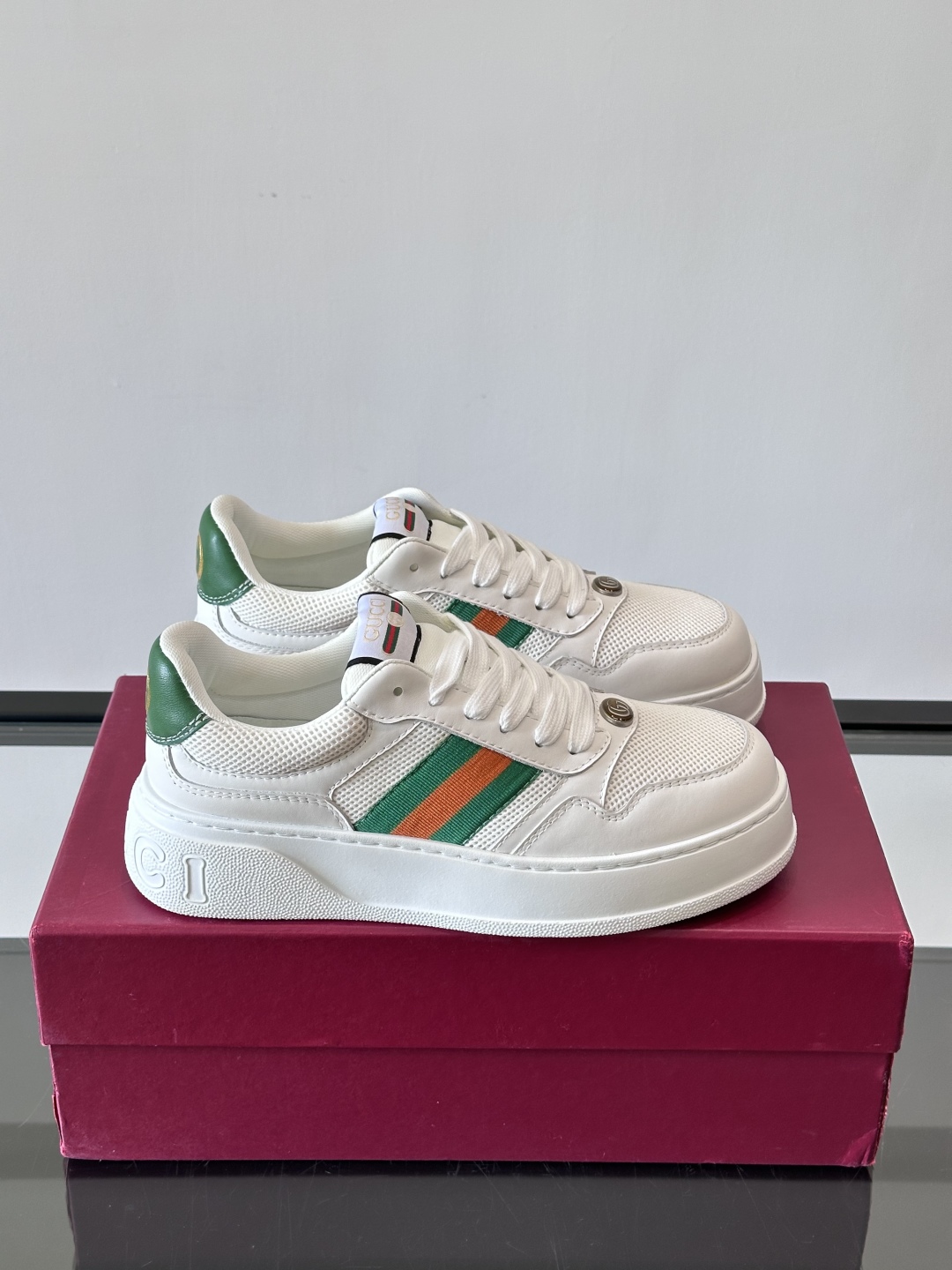 구찌 웹 스니커즈 