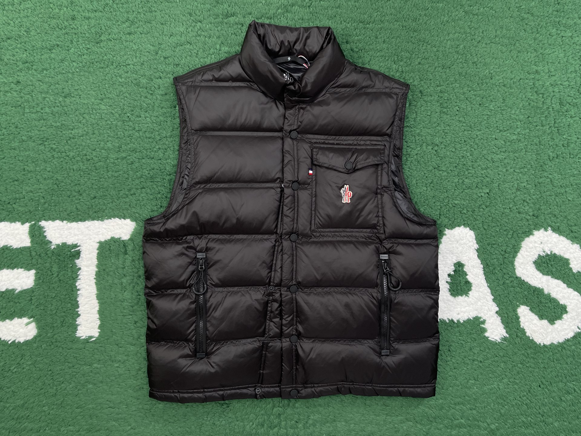 몽클 난투 패딩 조끼 블랙