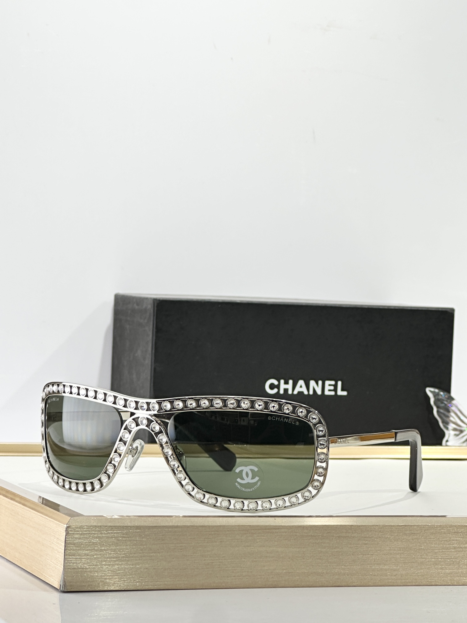 샤넬 쉴드 선글라스 A71558