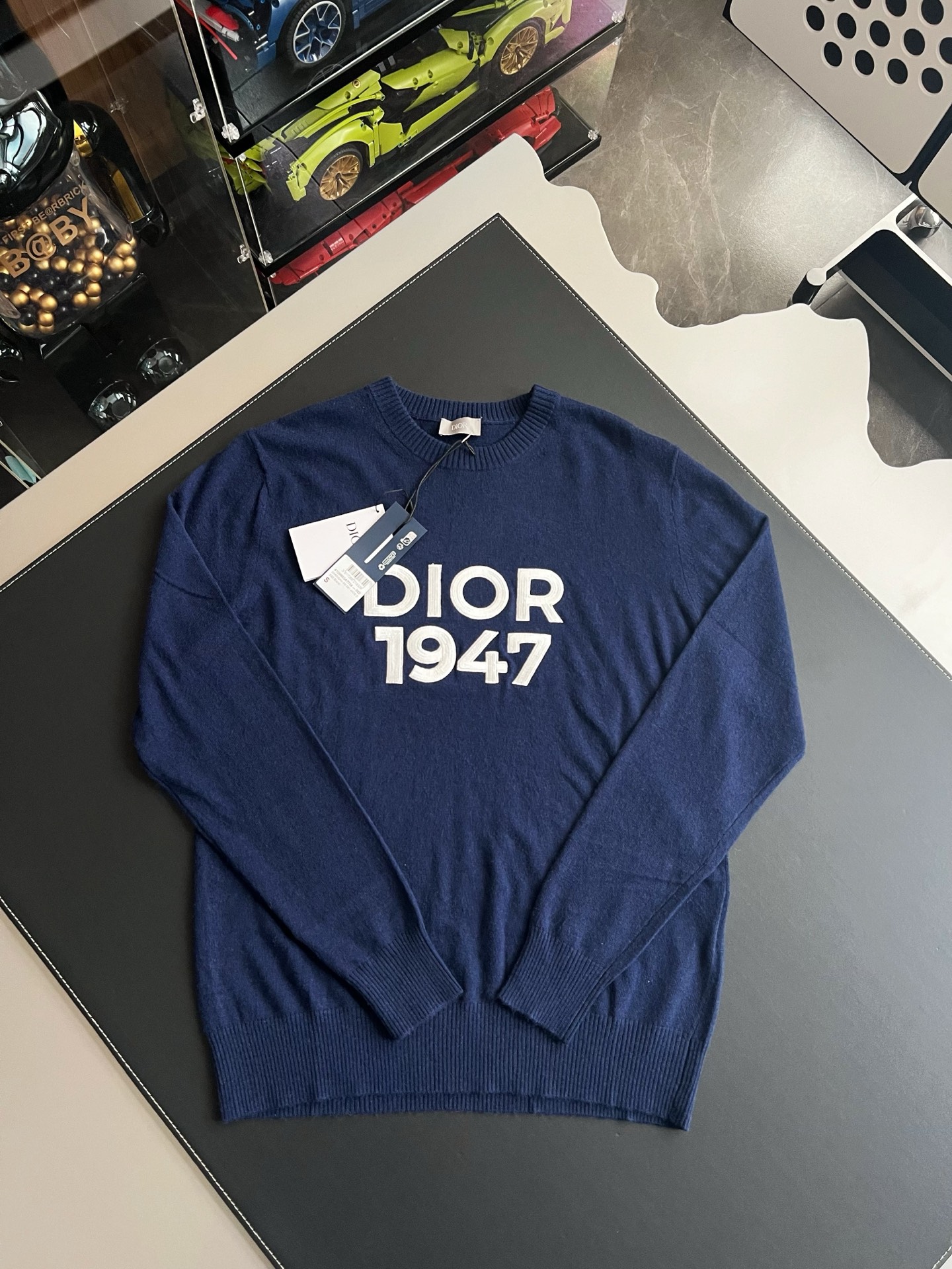 디올 라운드넥 니트 스웨터