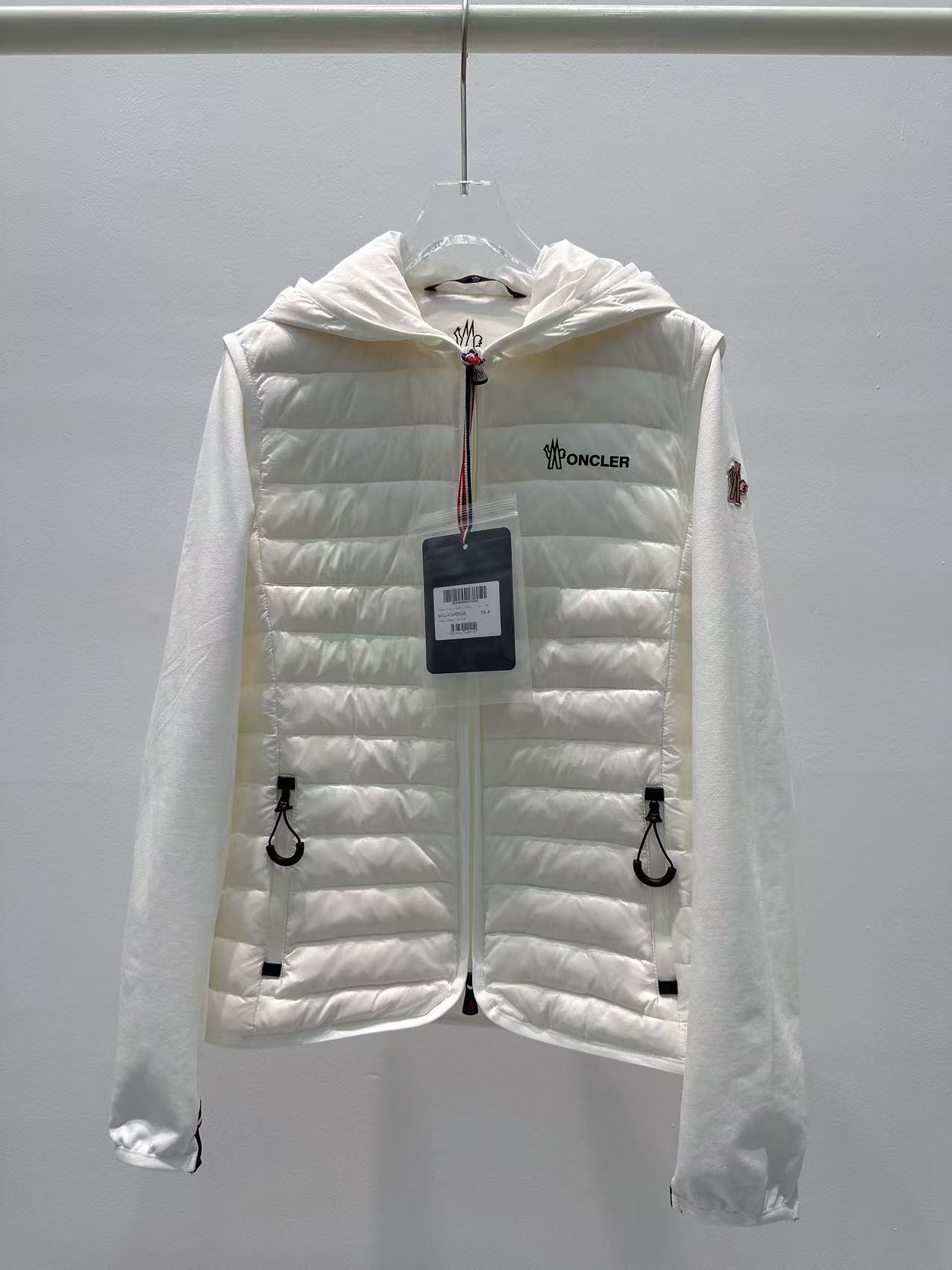 몽클레어 마그리아 패딩 후드 집업