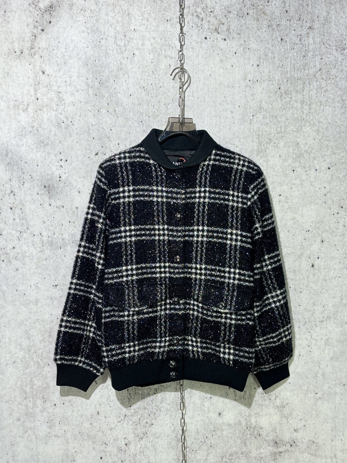 샤넬 체크 패턴 싱글 버튼 자켓 블랙