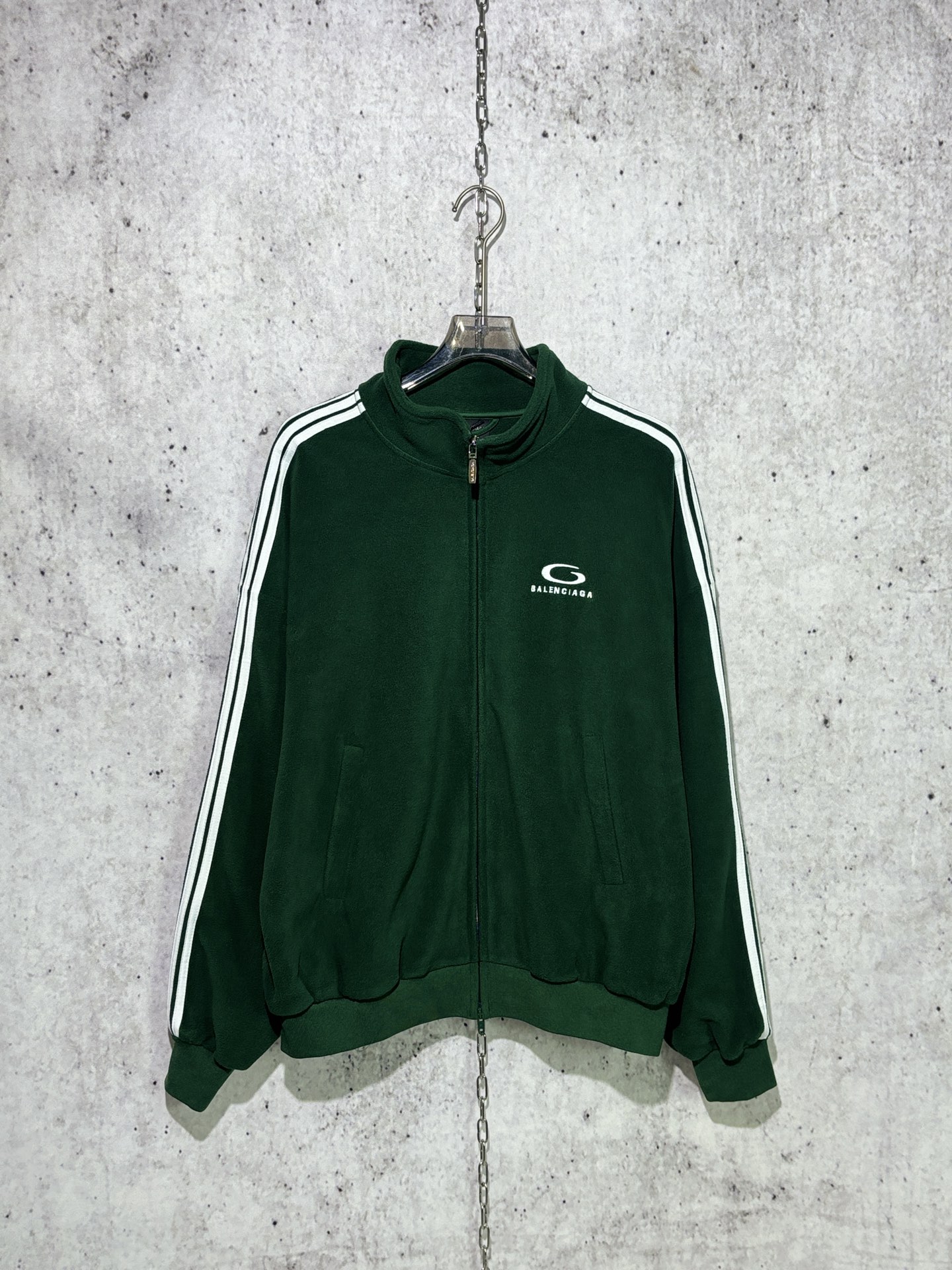 발렌시아가 하이넥 오버핏 플리스 자켓 그린