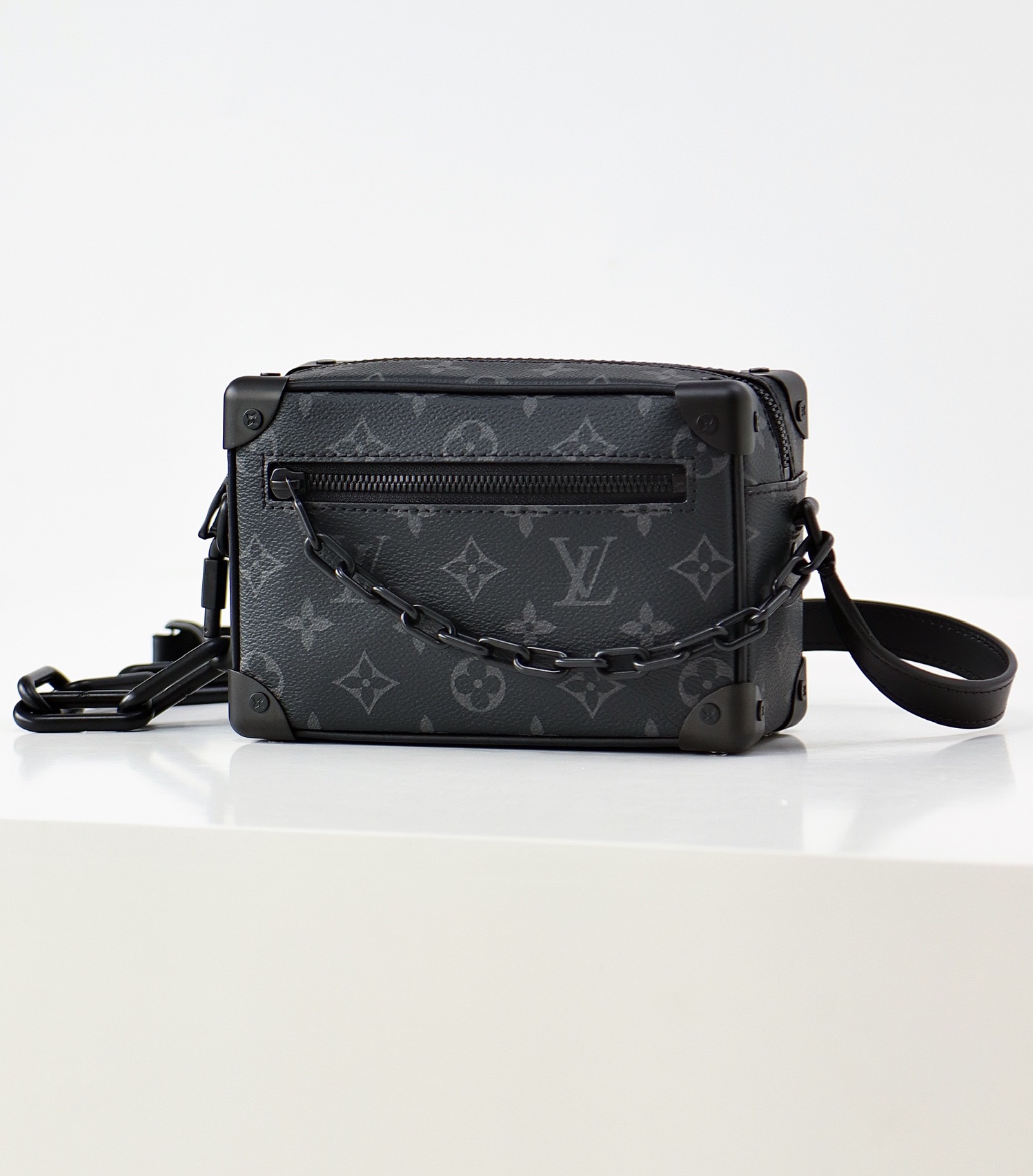 루이비통 미니 소프트 트렁크 모노그램 이클립스 크로스백 블랙 18*13*8